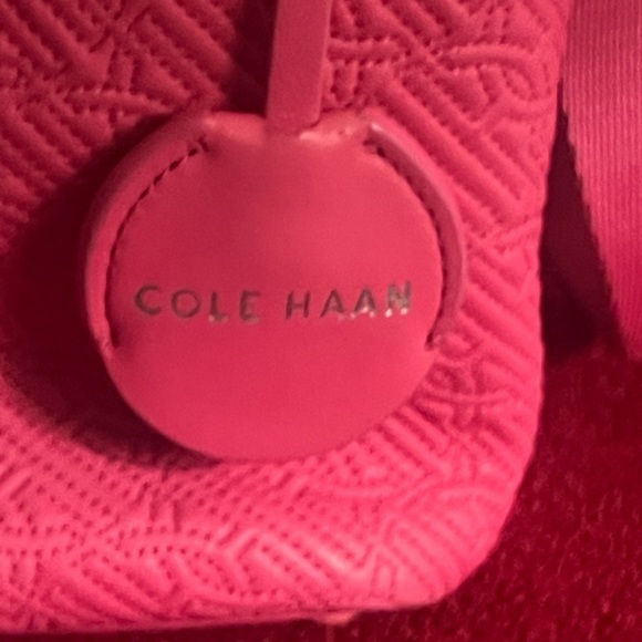 Cole Haan Quilted Logo Small Bucket Bag (gently loved ❤️‍🩹) - Picture 4 of 7